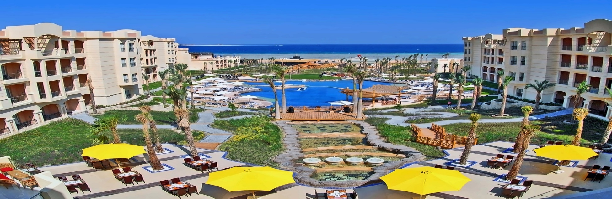 Pool and resort grounds at Tropitel Sahl Hasheesh
